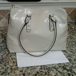 Cream purse